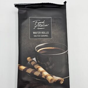 Rouleaux de gaufrettes fourrées à la crème caramel